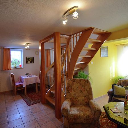 Holiday Home in Neustadt am Rennsteig with Pond Exterior foto