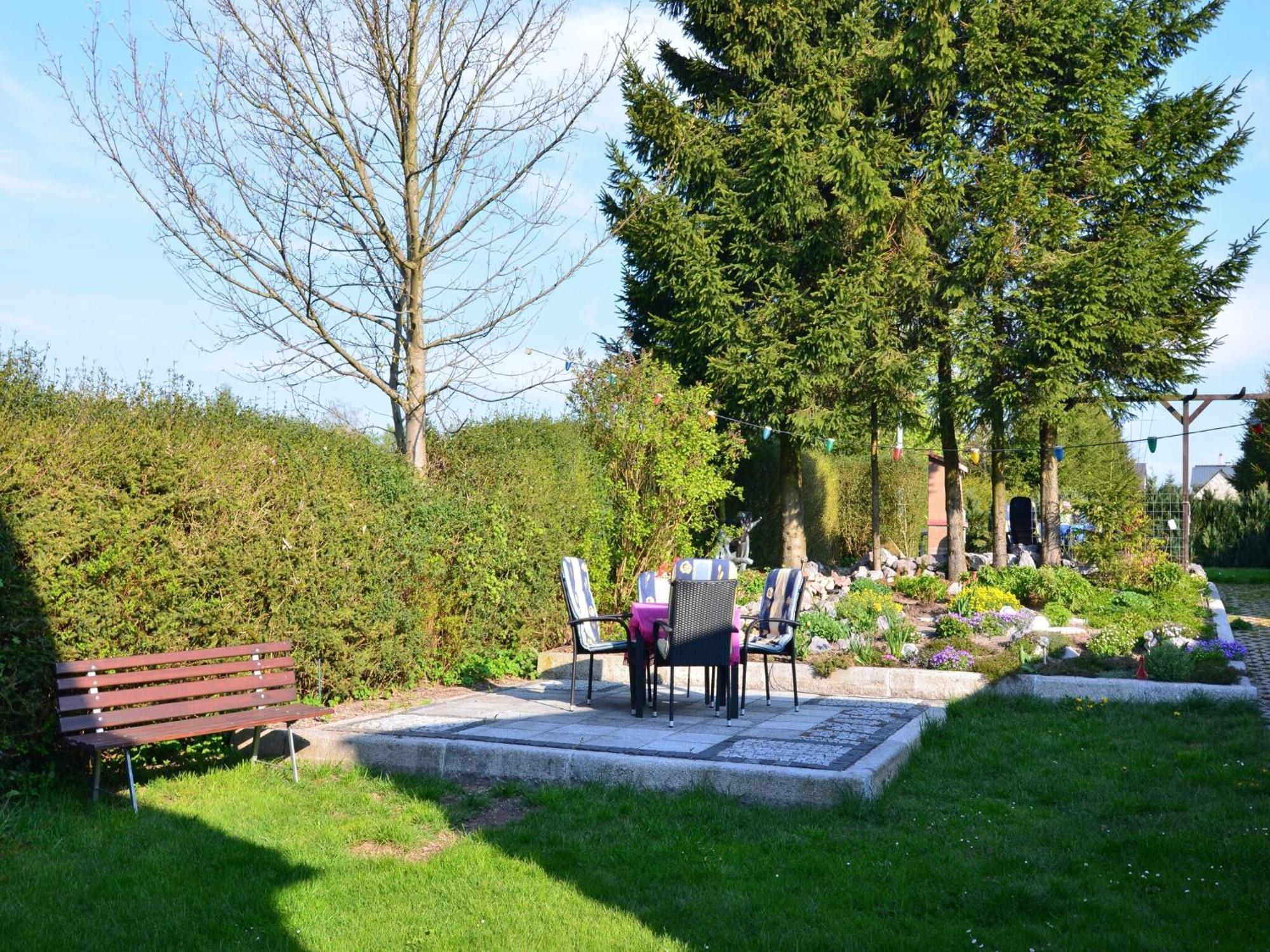 Holiday Home in Neustadt am Rennsteig with Pond Exterior foto