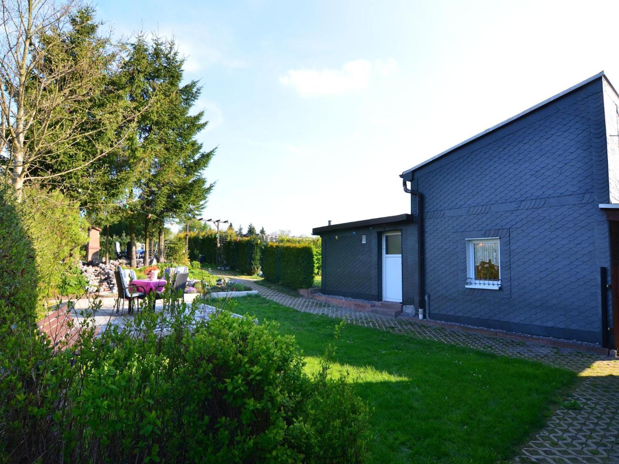 Holiday Home in Neustadt am Rennsteig with Pond Exterior foto